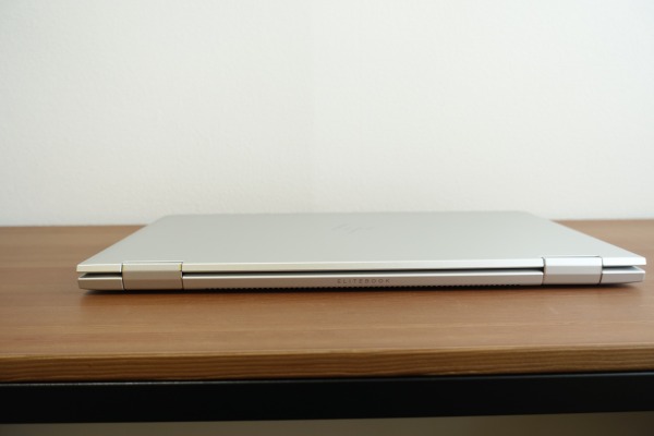 HP EliteBook x360 1040 G5背面部
