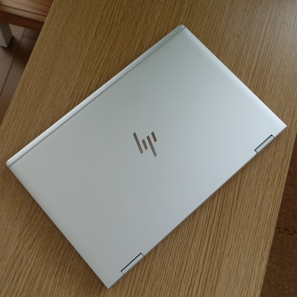 HP EliteBook x360 1040 G6はアルミニウム合金を採用