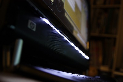 TouchSmart 左側面部