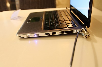 HP Pavilion dm3右側面