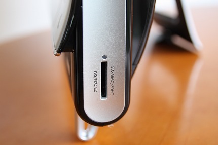 HP TouchSmart 600PC右側面部2