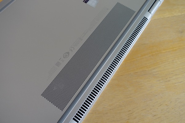 HP EliteBook x360 1040 G5の通気孔
