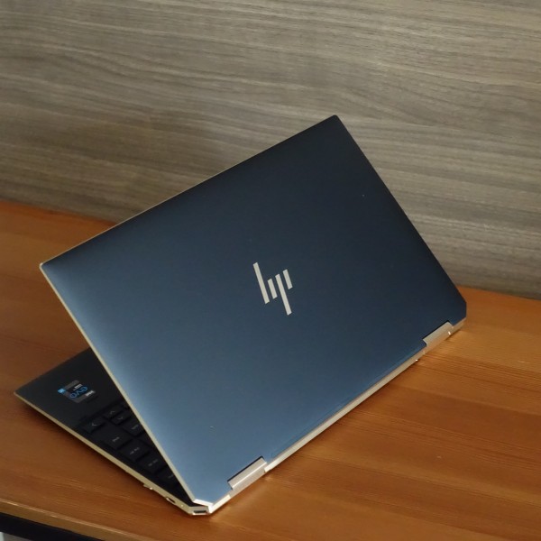 HP Spectre x360 13-aw実機レビュー/コンパクト・スタイリッシュな2-in 